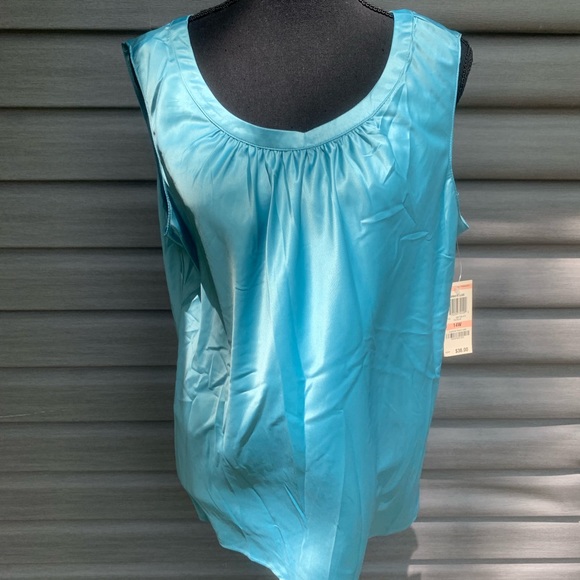 JM Collection Tops - NWT light turquoise silky camisole 14w